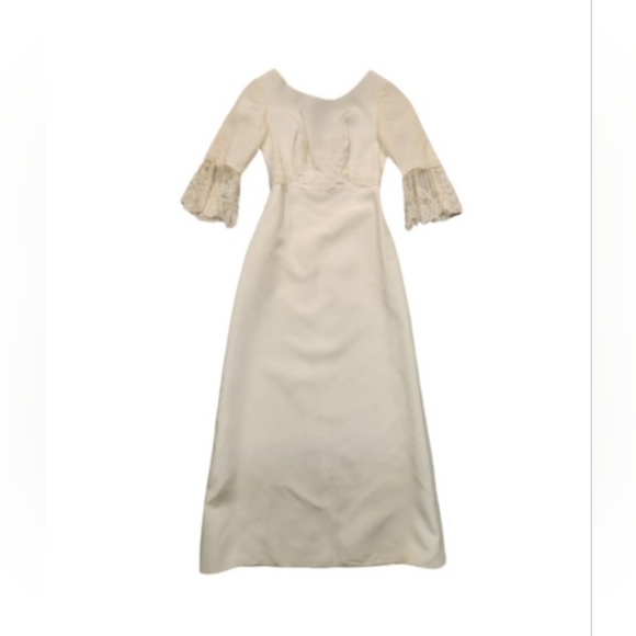 Vintage Wedding Dress with 3/4 Sleeves and Matching Cape - Picture 5 of 13